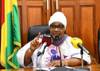 Média : « Ahmed KOUROUMA était un journaliste émérite et talentueux » dixit la première vice-présidente du CNT