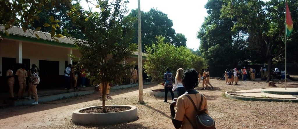 Boké : la grève des enseignants contractuels affecte les écoles et inquiète les élèves