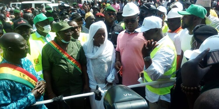 Kolaboui : le premier ministre inaugure le poste électrique