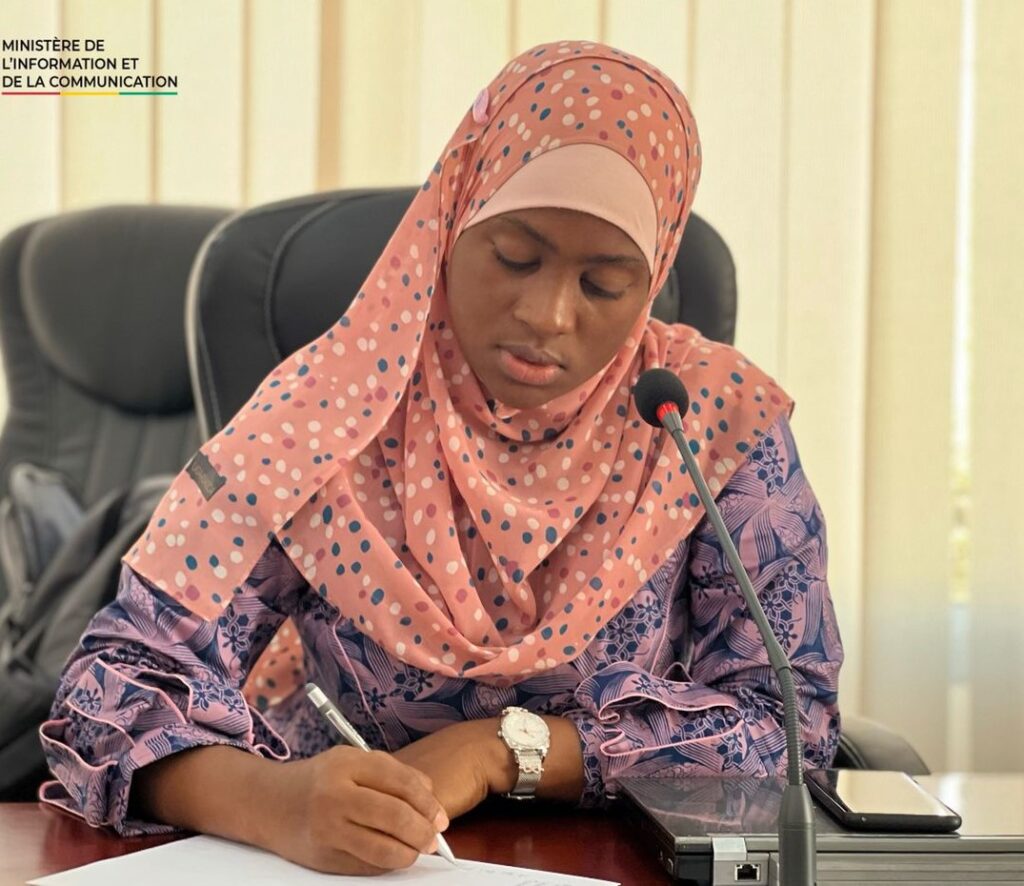 Guinée/Journée mondiale de la liberté de la presse : Entrepreneure, mère au foyer, journaliste, activiste, voici le secret de Mariama Djouldé Barry