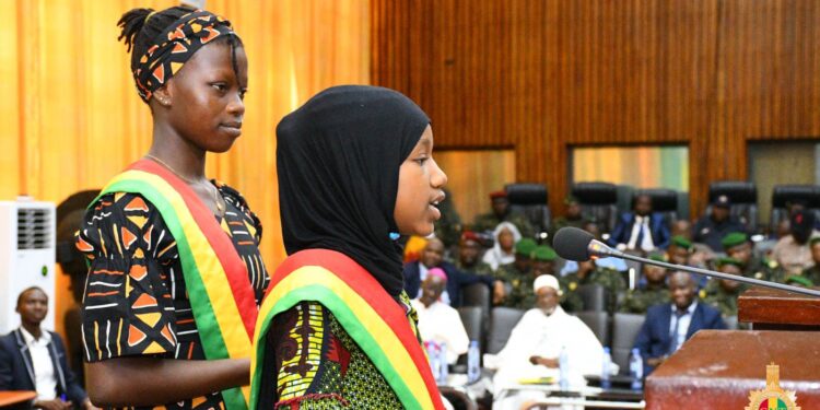 Nouvelle constitution en Guinée : le parlement des enfants propose un mandat de 8 ans non renouvelable