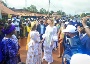 Boké : la première dame de la transition en visite dans la région