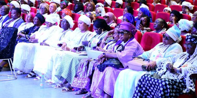 Guinée : les conseillères du CNT célèbrent en différé la Journée internationale de la Femme africaine