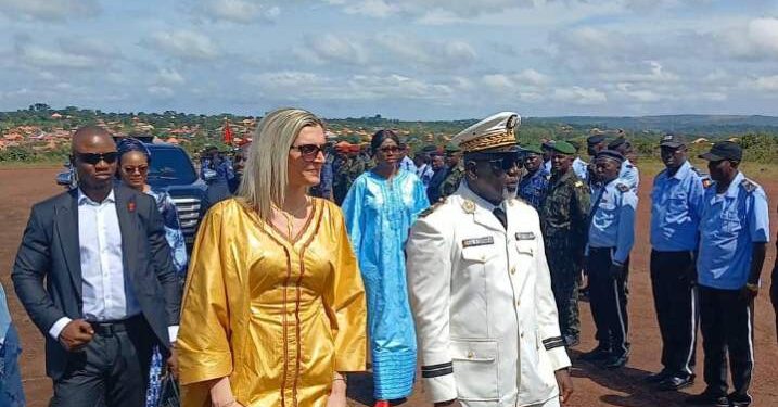 Labé: la première dame de la Guinée en visite