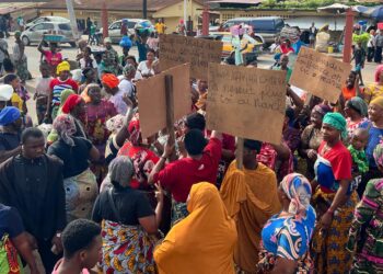 Marché de K36: des vendeuses de fruits et légumes demandent le départ de leur administratrice générale 