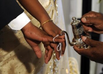 Kankan: abandonnée par son mari et mère de trois enfants, voici le témoignage glaçant d’une jeune femme victime de mariage précoce