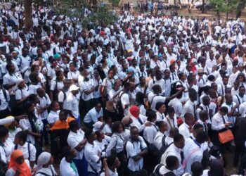 Kindia: Une mission du CNT échange avec les élèves sur l’avant-projet de la nouvelle constitution