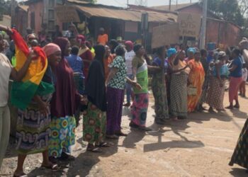 Fumée de la décharge des ordures de Dar-es-salam: les femmes interpellent les autorités à travers une manifestation