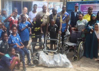 Humanitaire: le club Rotary Conakry-Ratoma vole au secours des enfants en situation d&rsquo;handicap
