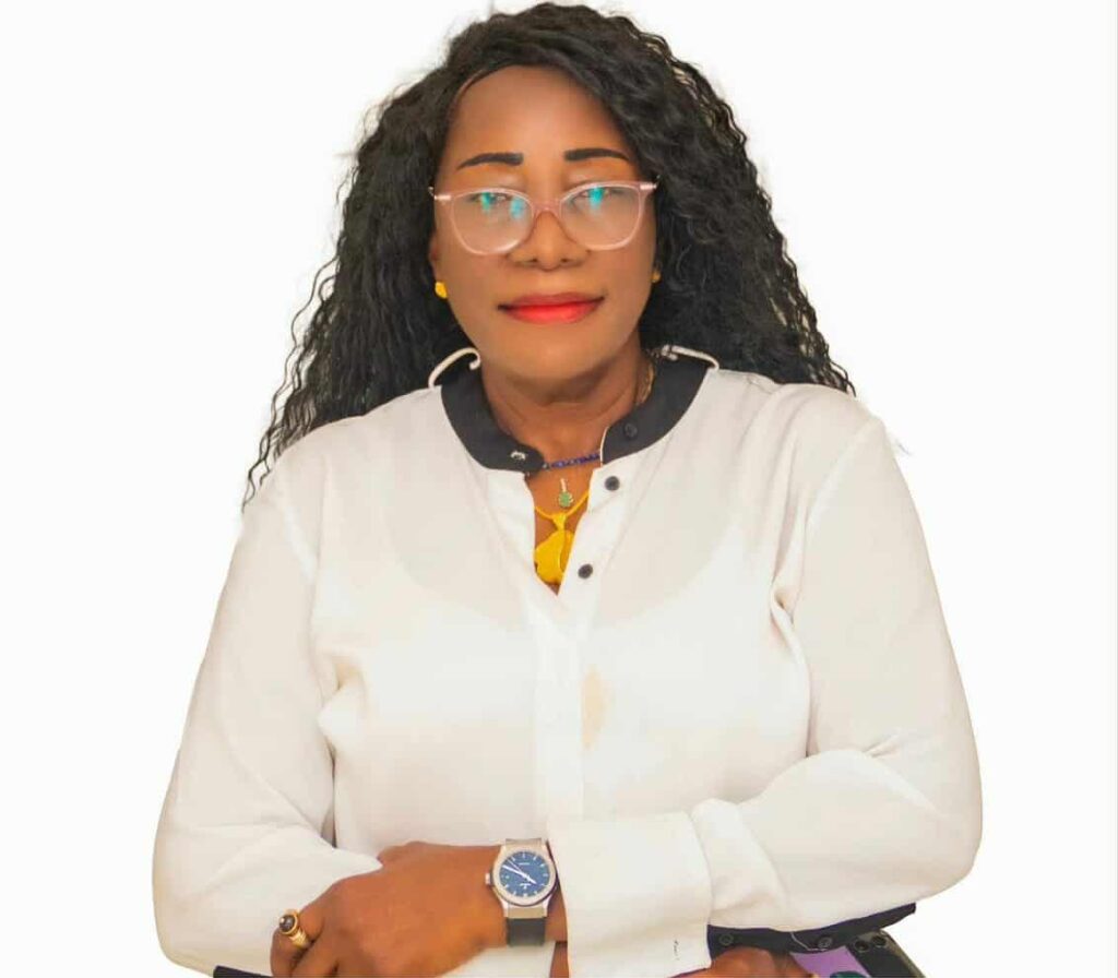 Cour Suprême : Hawa Koné Diaré dépose sa caution pour la présidentielle