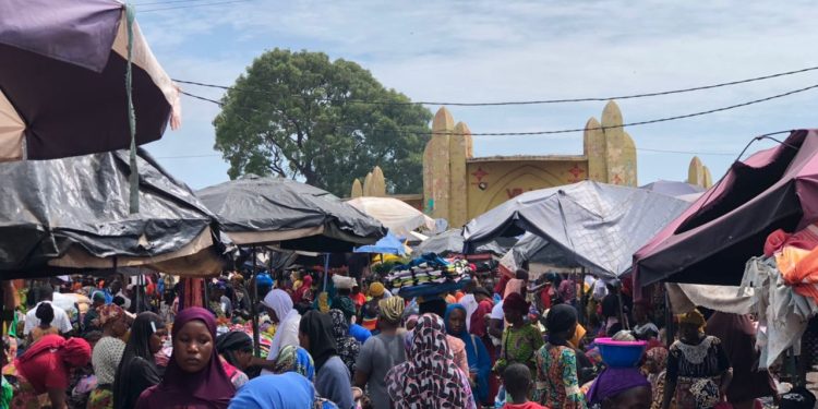 Kankan : à l’approche de la fête de Ramadan, les femmes au cœur des préparatifs