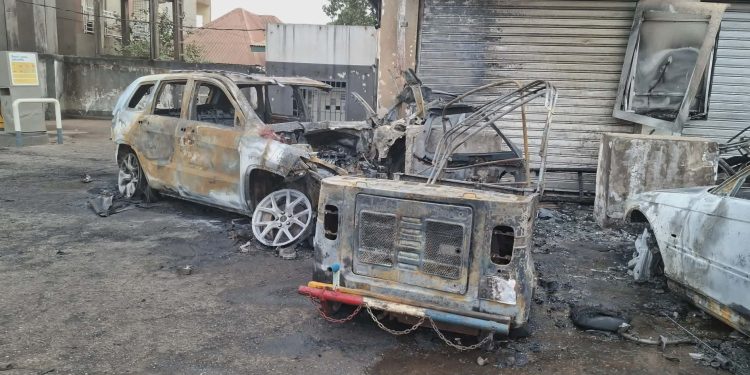 Drame à la T5 : un mort dans un spectaculaire accident suivi d&rsquo;un incendie