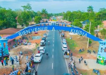 Kindia : La ville se dote de son premier arc de bienvenue, symbole d’unité et de fierté locale