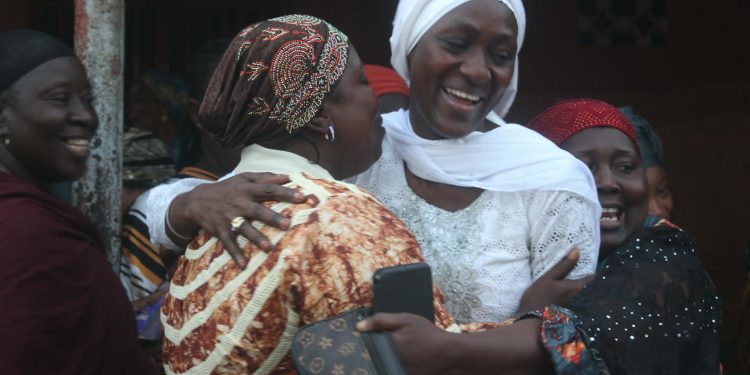 Élections communales à Matam : Hadja Djènè Condé mobilise les femmes du secteur Kadac
