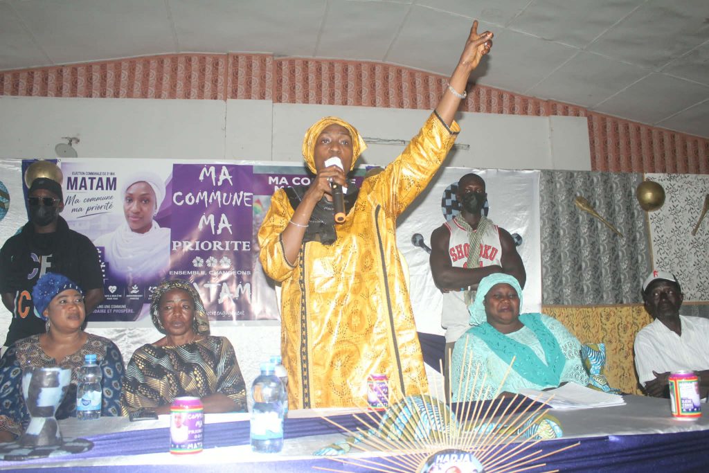 Élection communale à Matam : Hadja Djènè Condé lance sa campagne par une conférence-débat