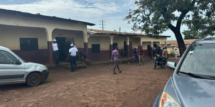 Élections à Gbessia : Calme plat et faible affluence au centre de la Haute Marée