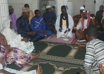 Campagne communale à Matam : Hadja Djènè Condé en quête de bénédictions dans les mosquées