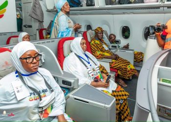 Hadj 2026 : Panne technique en plein vol, le 21e convoi des pèlerins guinéens atterrit d&rsquo;urgence à Bamako