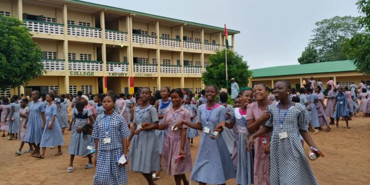 Kindia : 15 339 candidats, dont 7 427 filles, composent pour l’entrée en 7e année