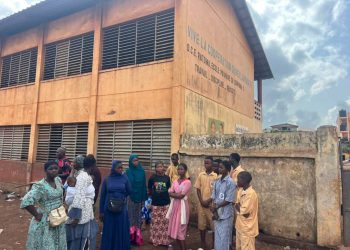 CEE 2026 à Ratoma : Le calvaire des candidats sans carte d’accès à Sonfonia Centre 2