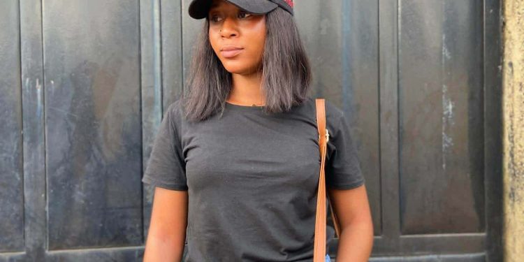 Tragédie à Kagbelen : L’influenceuse guinéenne « Natou » Camara fauchée dans un accident de la route