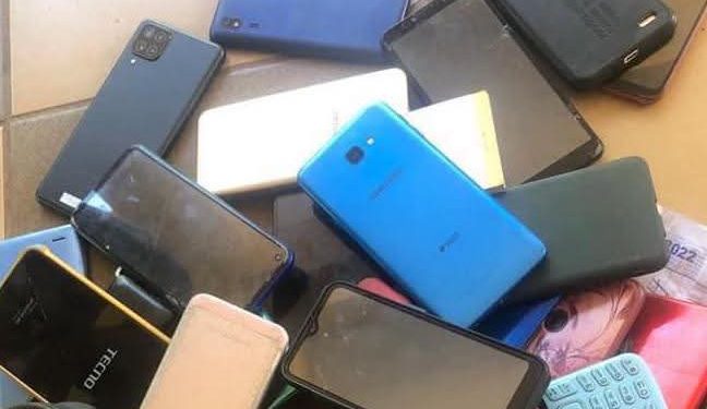 Bac 2026 en Guinée : Tempête sur Siguiri avec 344 téléphones saisis, le MEPU-A frappe fort