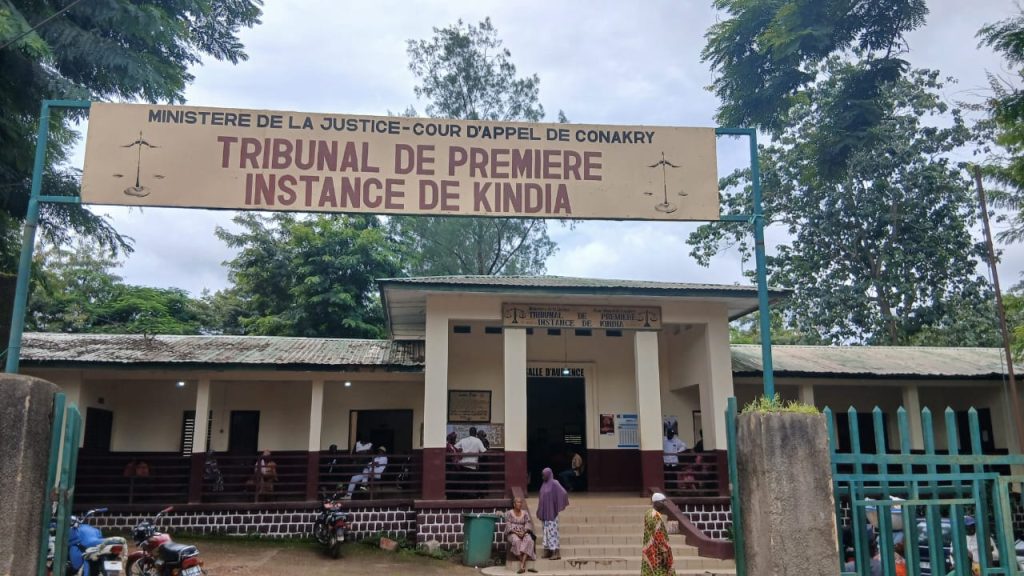 Kindia : quatre femmes condamnées pour vol aggravé, le parquet fait appel pour un coaccusé relaxé